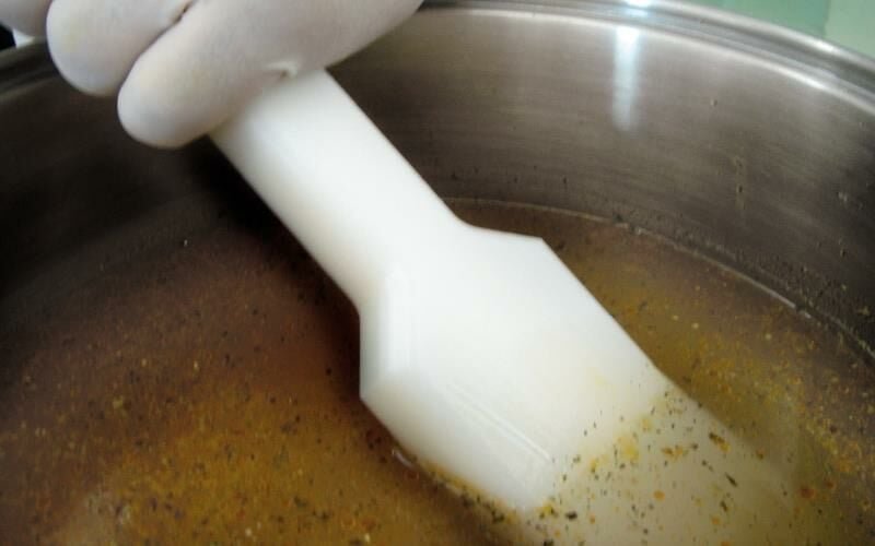 119TRK1695.jpeg Türkay Polietilen Pataşu Sopası - Spatula 30 cm - Görsel 1